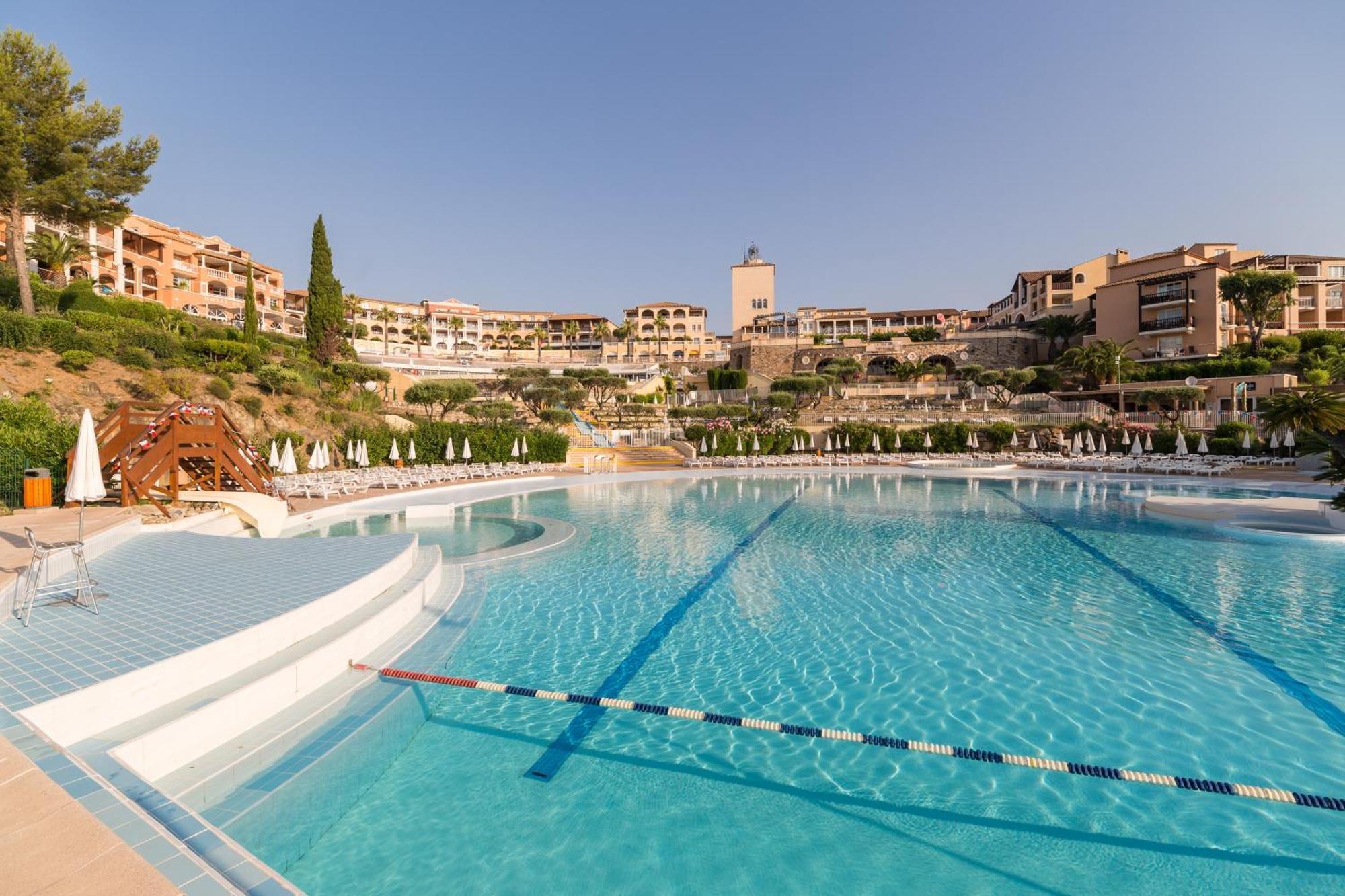 Hotel De L'Esterel Pierre & Vacances Saint-Raphaël المظهر الخارجي الصورة